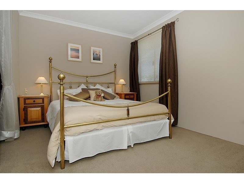 27 Honeymyrtle Turn, Stirling WA 6021