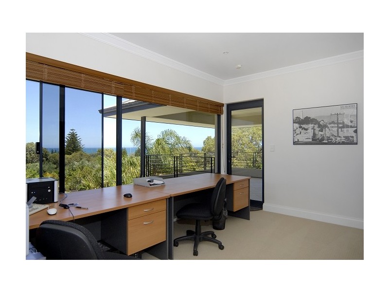 22 Lentara, City Beach WA 6015