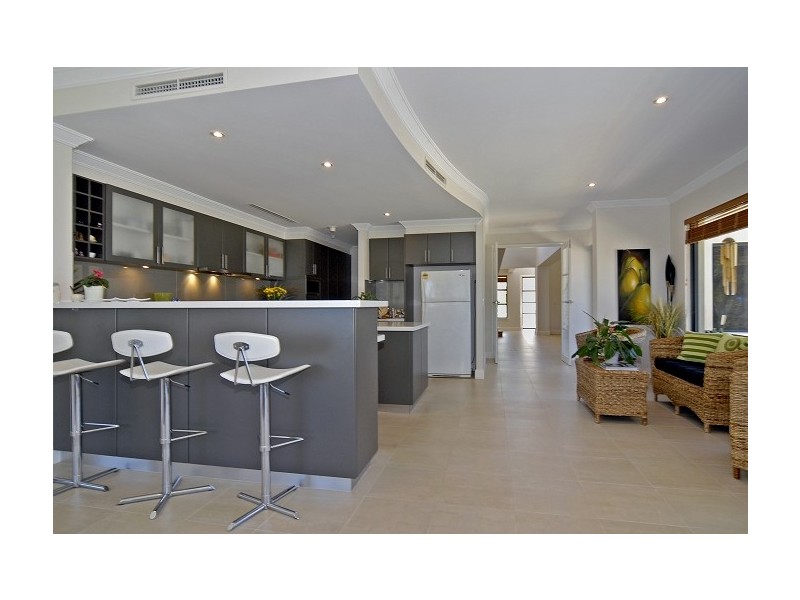 22 Lentara, City Beach WA 6015