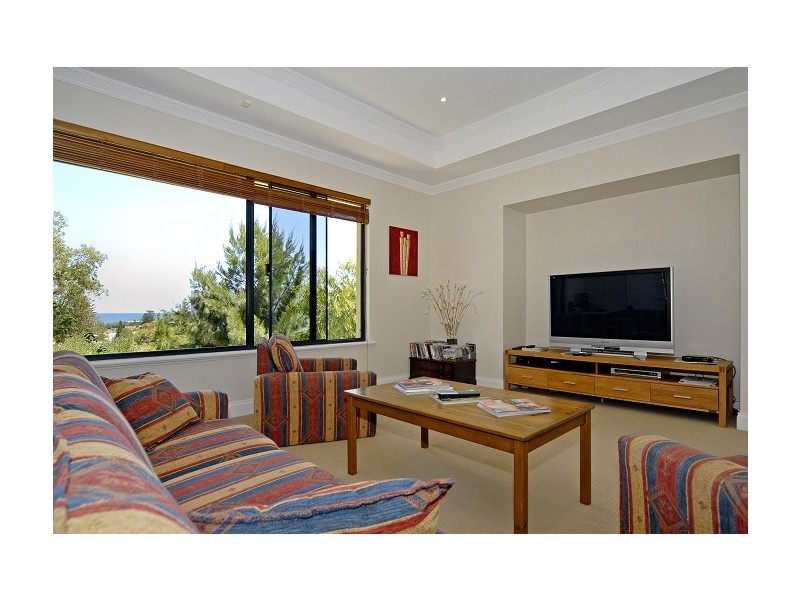 22 Lentara, City Beach WA 6015