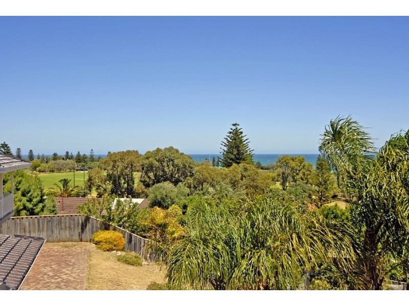 22 Lentara, City Beach WA 6015