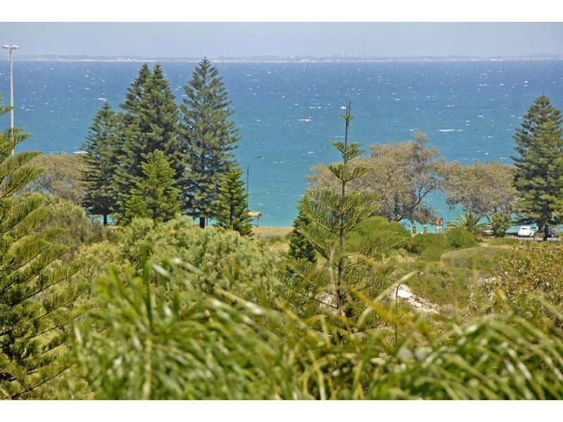 22 Lentara, City Beach WA 6015