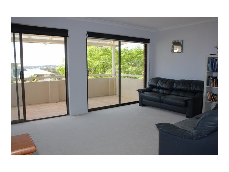 39 Peasholm Street, City Beach WA 6015