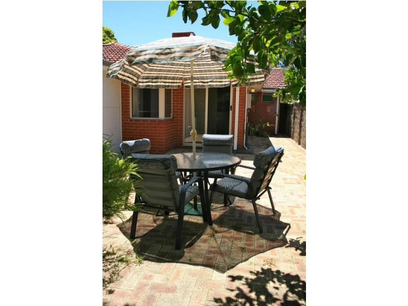 6 Somerton Road, Karrinyup WA 6018