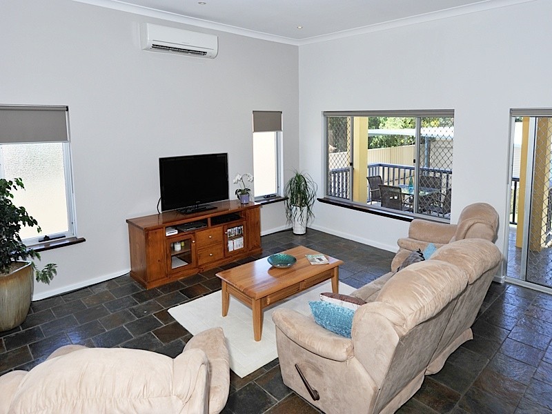 7 Whitfeld Street, Floreat WA 6014