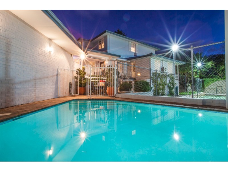 2 Hesperia Avenue, City Beach WA 6015