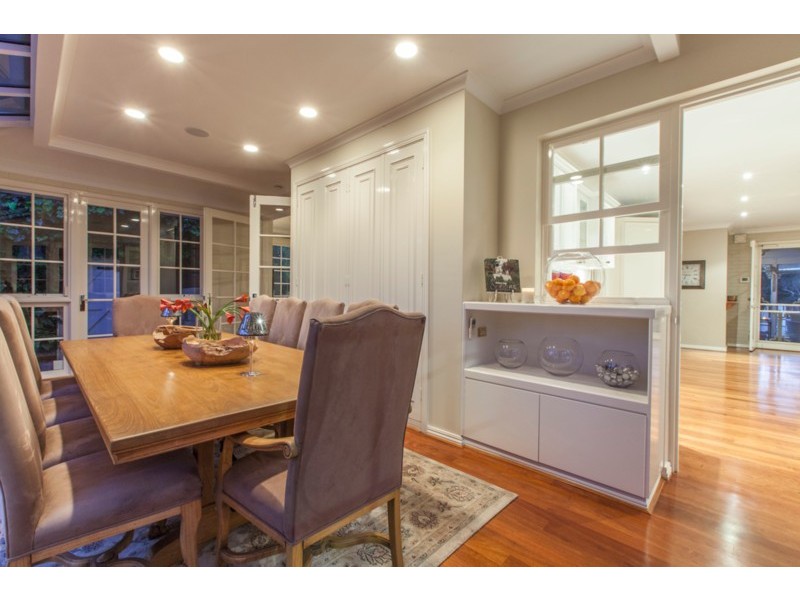 2 Hesperia Avenue, City Beach WA 6015