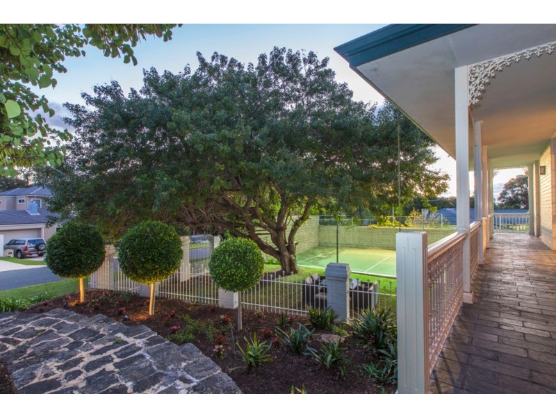 2 Hesperia Avenue, City Beach WA 6015