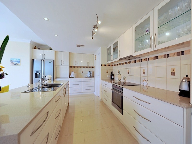 44 Whitehaven Avenue, Burns Beach WA 6028