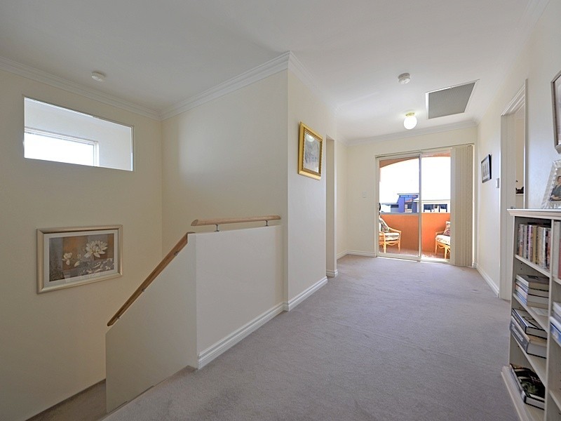 44 Whitehaven Avenue, Burns Beach WA 6028