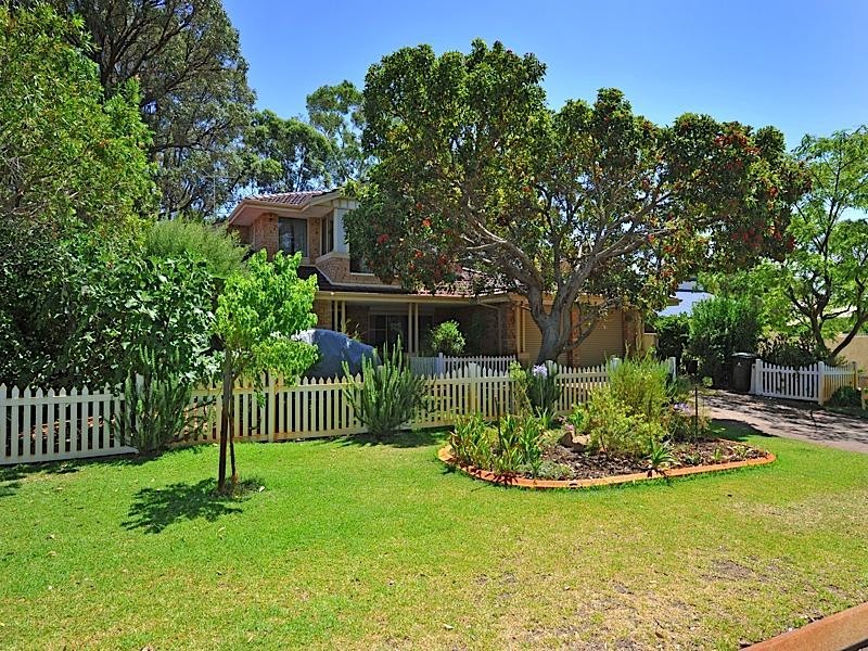 8 Ednah Street, Wembley Downs WA 6019