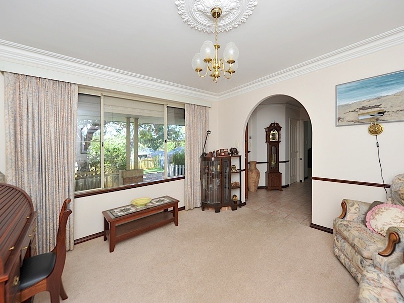 8 Ednah Street, Wembley Downs WA 6019