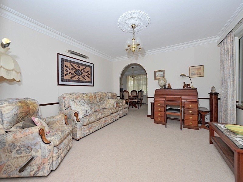 8 Ednah Street, Wembley Downs WA 6019