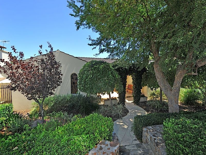 8 Takari Crescent, City Beach WA 6015