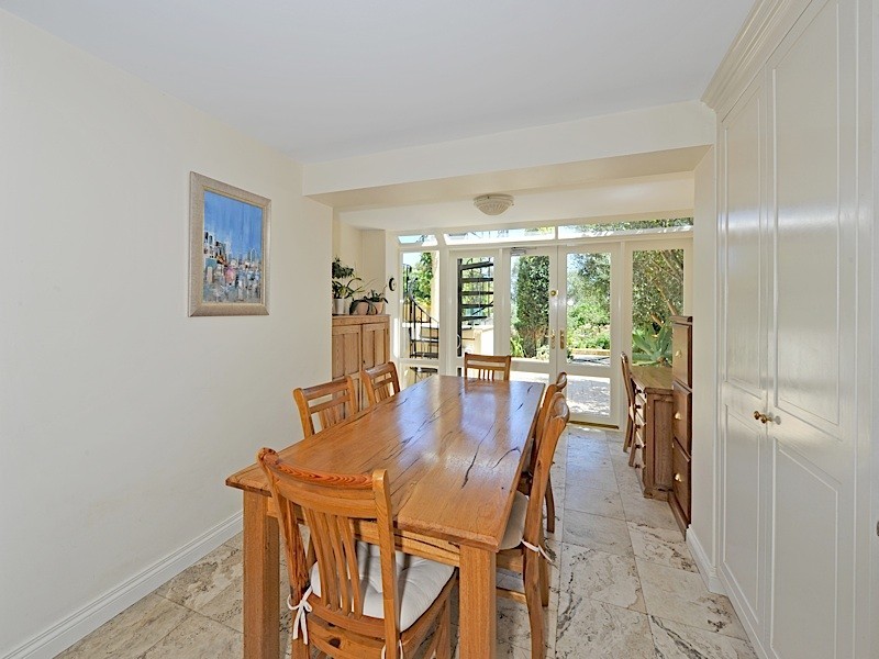 8 Takari Crescent, City Beach WA 6015