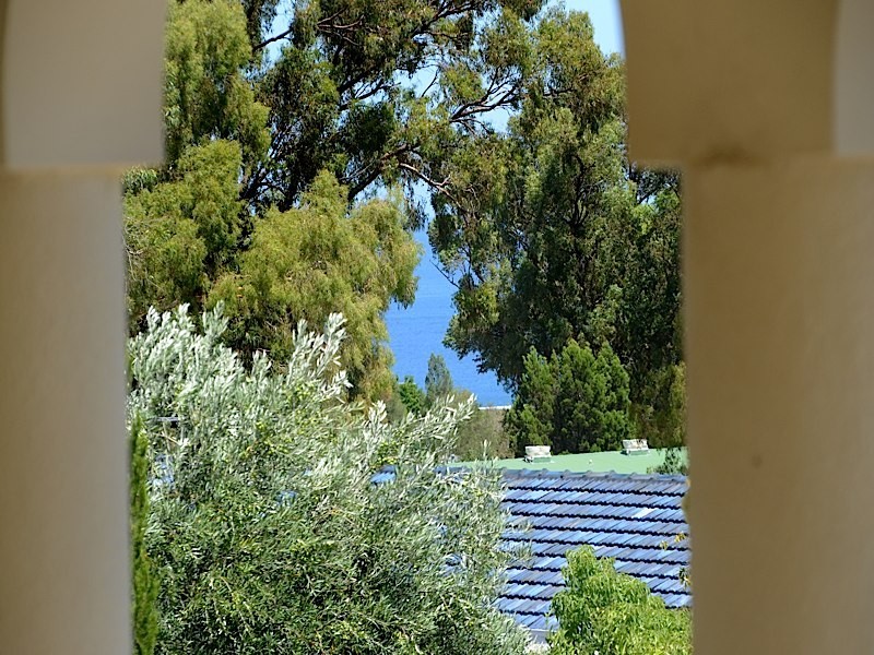 8 Takari Crescent, City Beach WA 6015