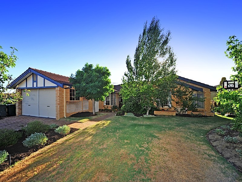 46 Castlegate Way, Woodvale WA 6026