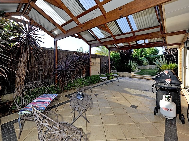 46 Castlegate Way, Woodvale WA 6026