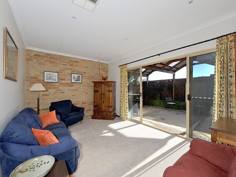 46 Castlegate Way, Woodvale WA 6026