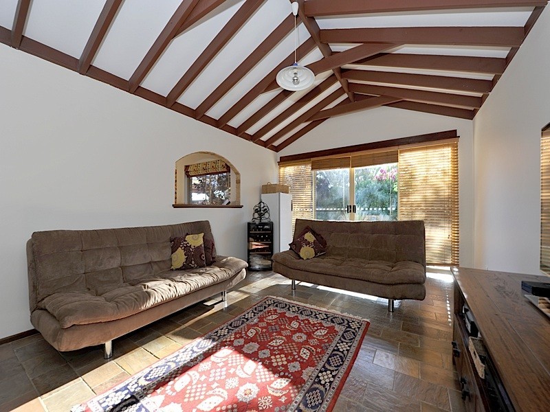 46 Castlegate Way, Woodvale WA 6026