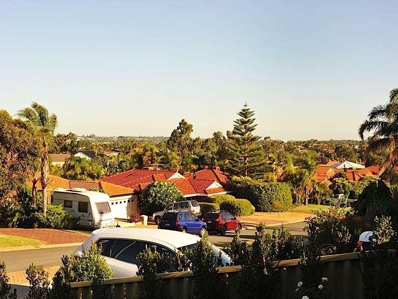 46 Castlegate Way, Woodvale WA 6026