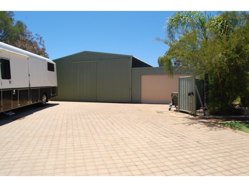 25 Moondyne Trail, Gnangara WA 6077