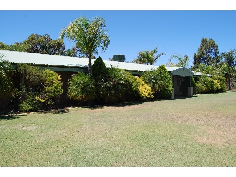 25 Moondyne Trail, Gnangara WA 6077