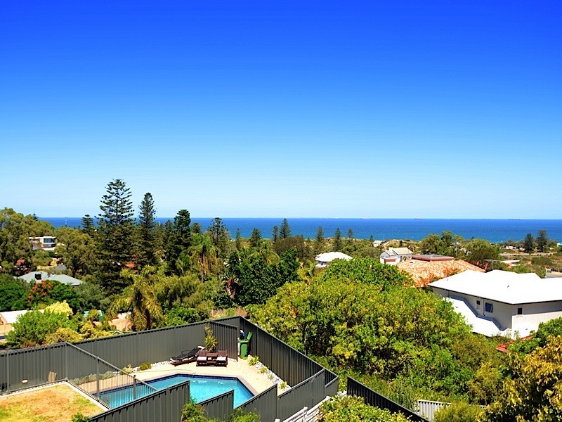 22 Hovea Crescent, City Beach WA 6015