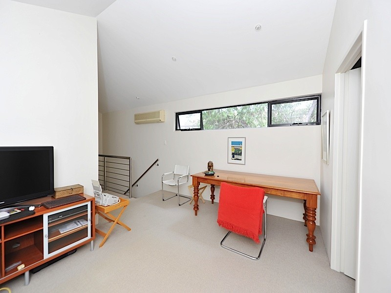 4/35 Fairway, Crawley WA 6009