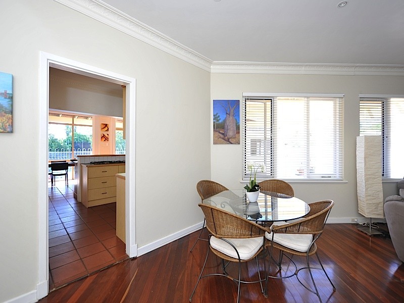 1 Kinross Crescent, Floreat WA 6014