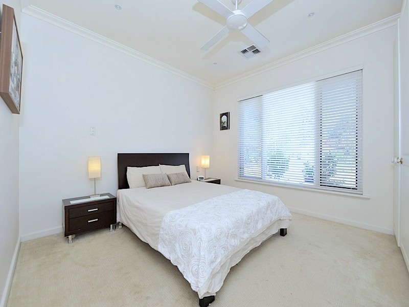 1 Kinross Crescent, Floreat WA 6014