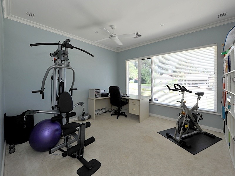 1 Kinross Crescent, Floreat WA 6014