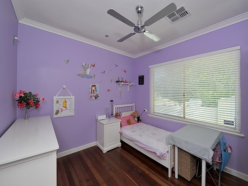 1 Kinross Crescent, Floreat WA 6014