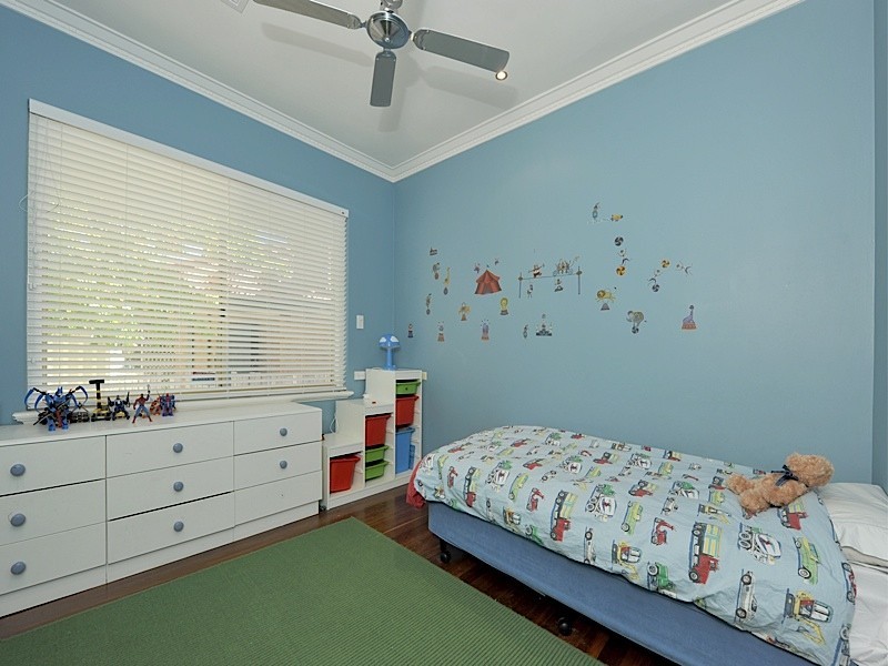 1 Kinross Crescent, Floreat WA 6014