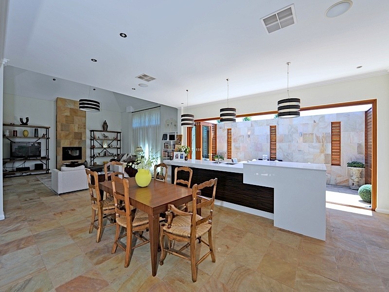 303 The Boulevard, City Beach WA 6015