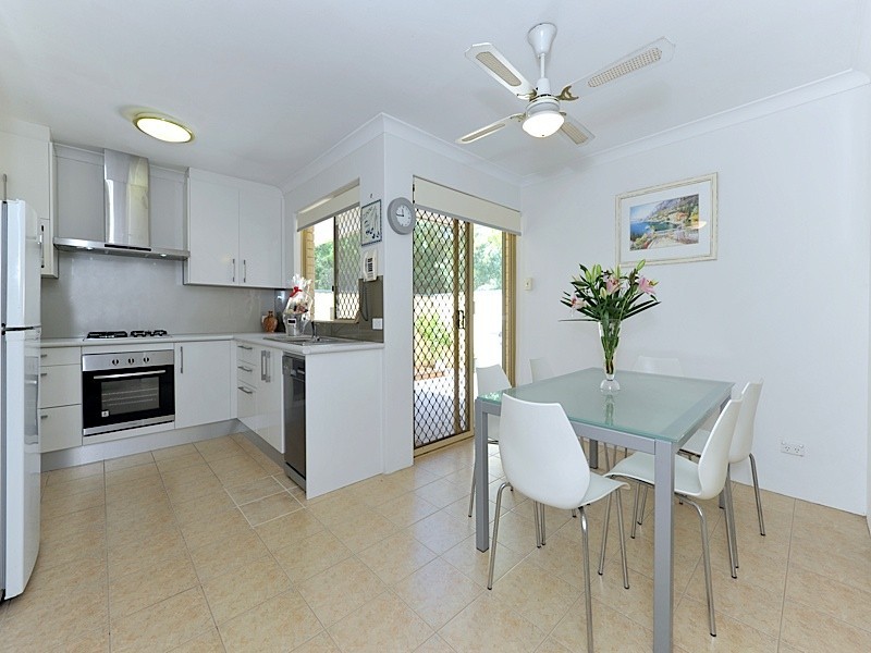 4/4 Talbot Road, Woodlands WA 6018