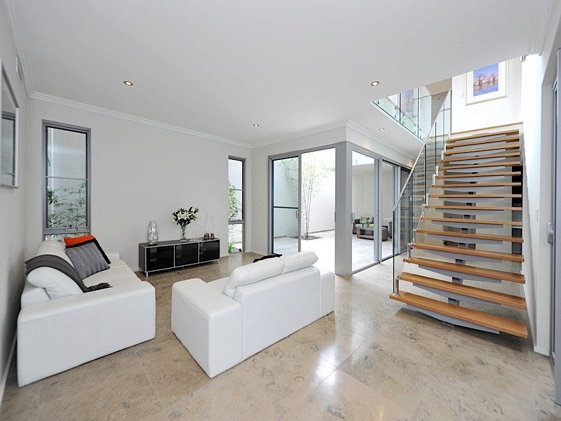 17 Alumni Terrace, Churchlands WA 6018