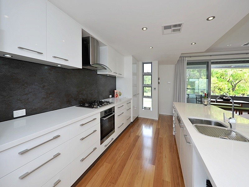 17 Alumni Terrace, Churchlands WA 6018