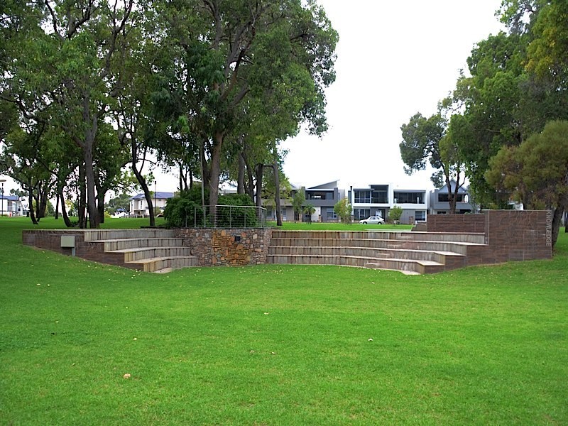 17 Alumni Terrace, Churchlands WA 6018