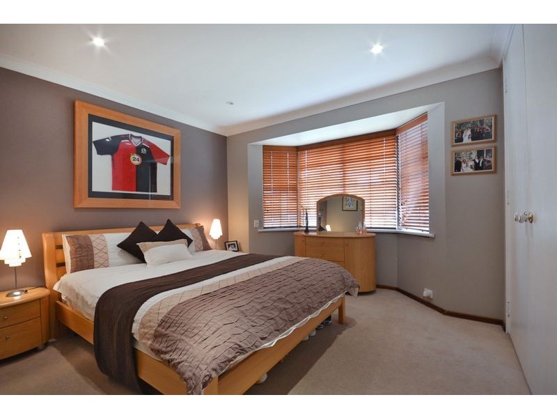 29 Urbahns Way, Hillarys WA 6025