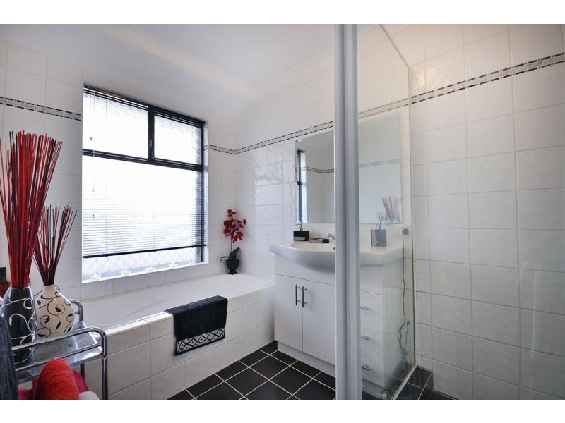 29 Urbahns Way, Hillarys WA 6025