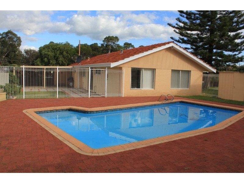 23 Debenham Way, Hillarys WA 6025