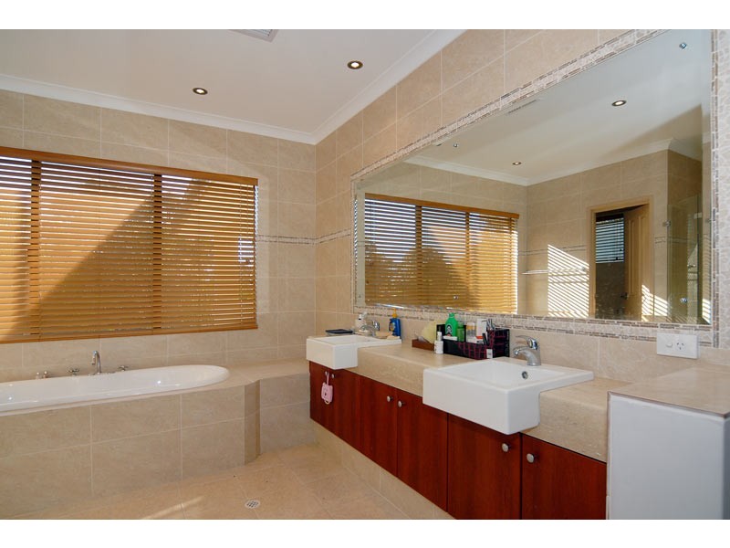 12 Templetonia Crescent, City Beach WA 6015