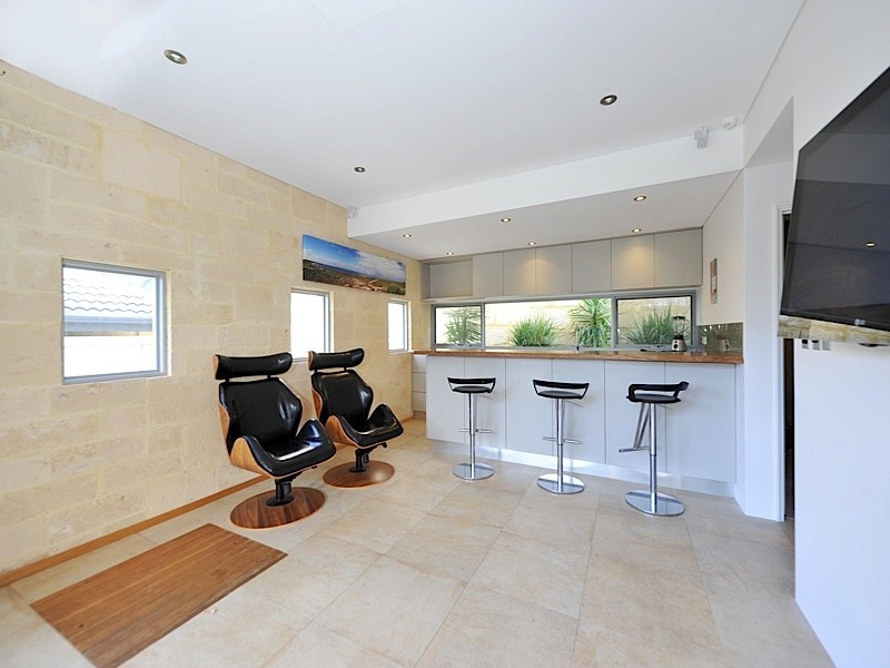 18 Branksome Gardens, City Beach WA 6015