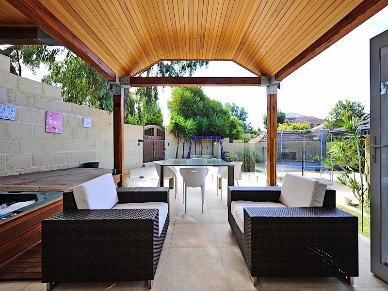 18 Branksome Gardens, City Beach WA 6015