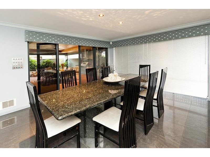 8 Turner Close, Duncraig WA 6023