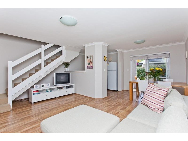 11/2 Waterway Court, Churchlands WA 6018