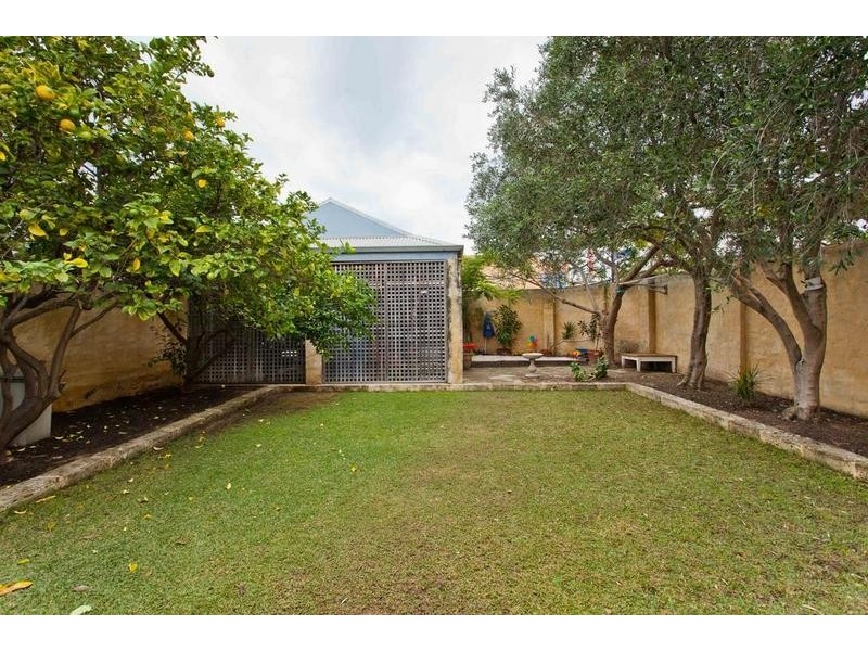 2 Monument Street, Mosman Park WA 6012