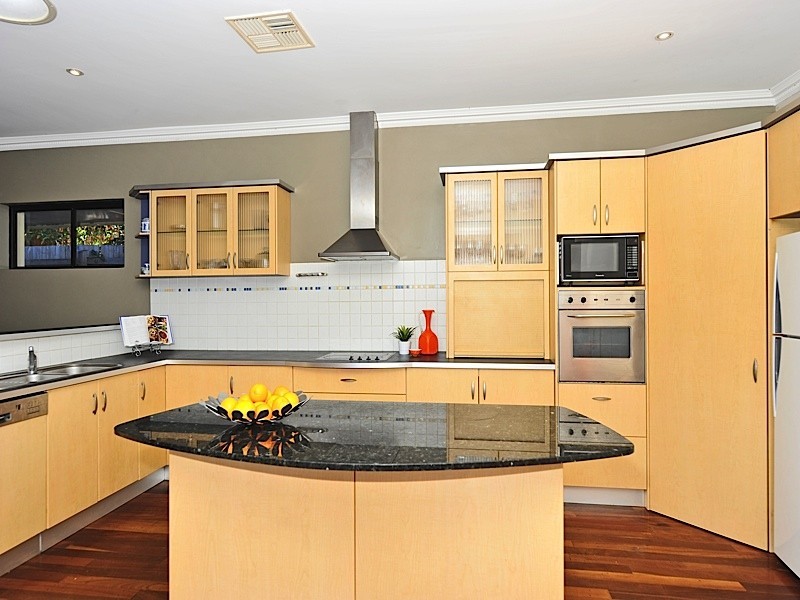 31 Athlone Road, Floreat WA 6014