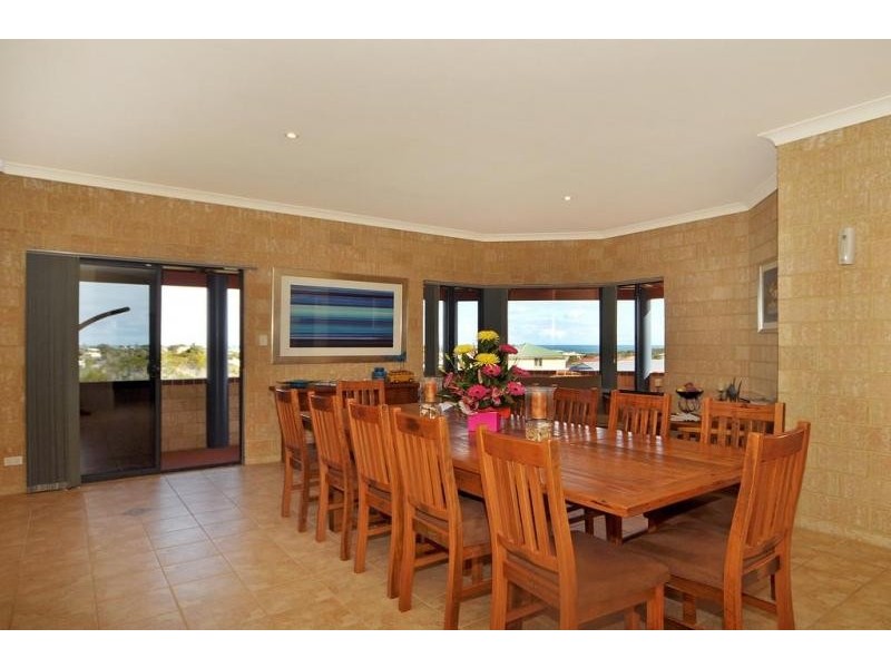 14 Harvey Drive, Ledge Point WA 6043